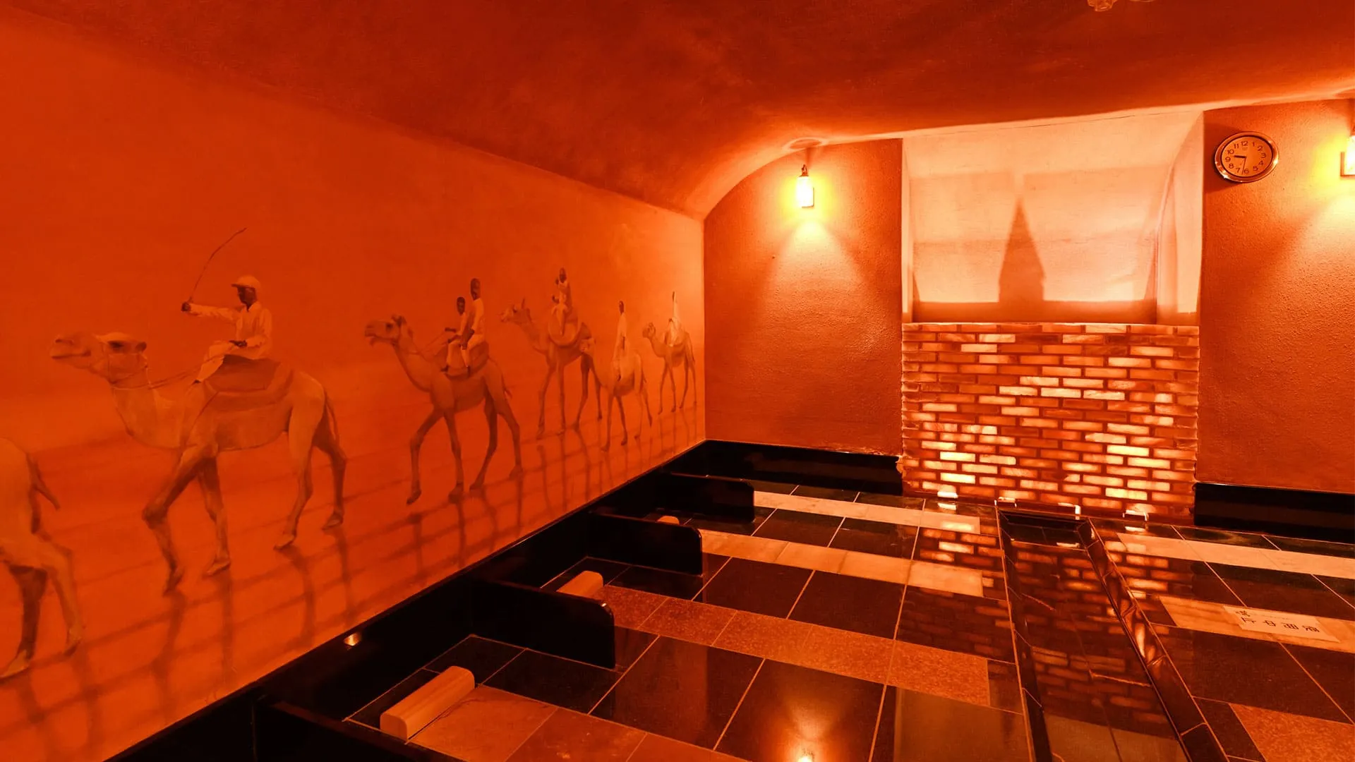 薬宝石岩盤浴「シルクロード」